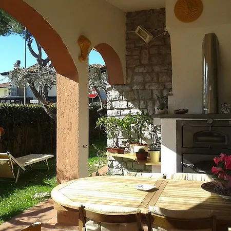 Casa Adele Holiday home Lido di Camaiore